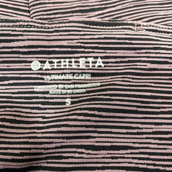 Athleta Ultimate Linear Lines Capri Black Volcanic Violet Size Small - Picture 4 of 10